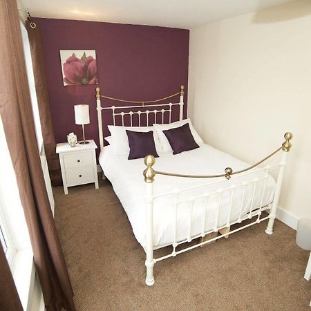 Bristol Serviced Lets - 152/154 Bath Road Екстериор снимка