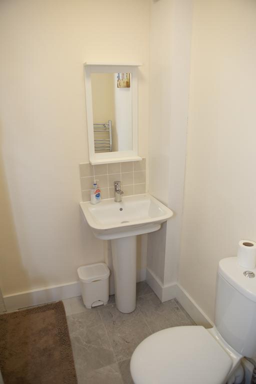 Bristol Serviced Lets - 152/154 Bath Road Екстериор снимка