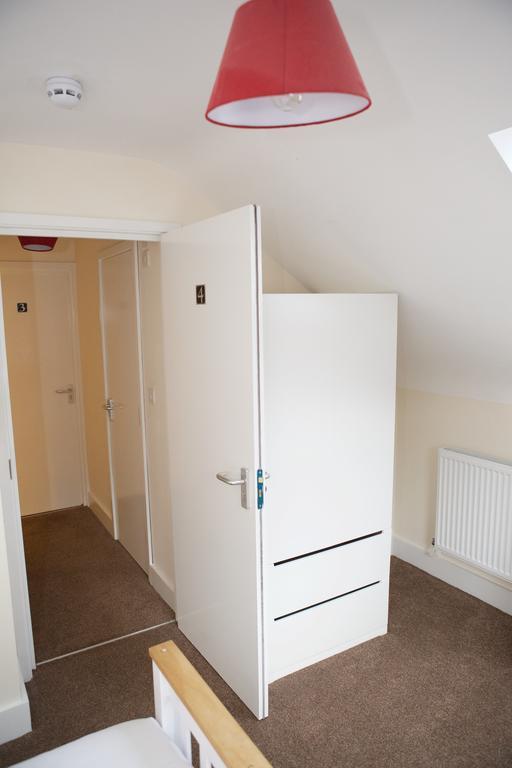 Bristol Serviced Lets - 152/154 Bath Road Стая снимка
